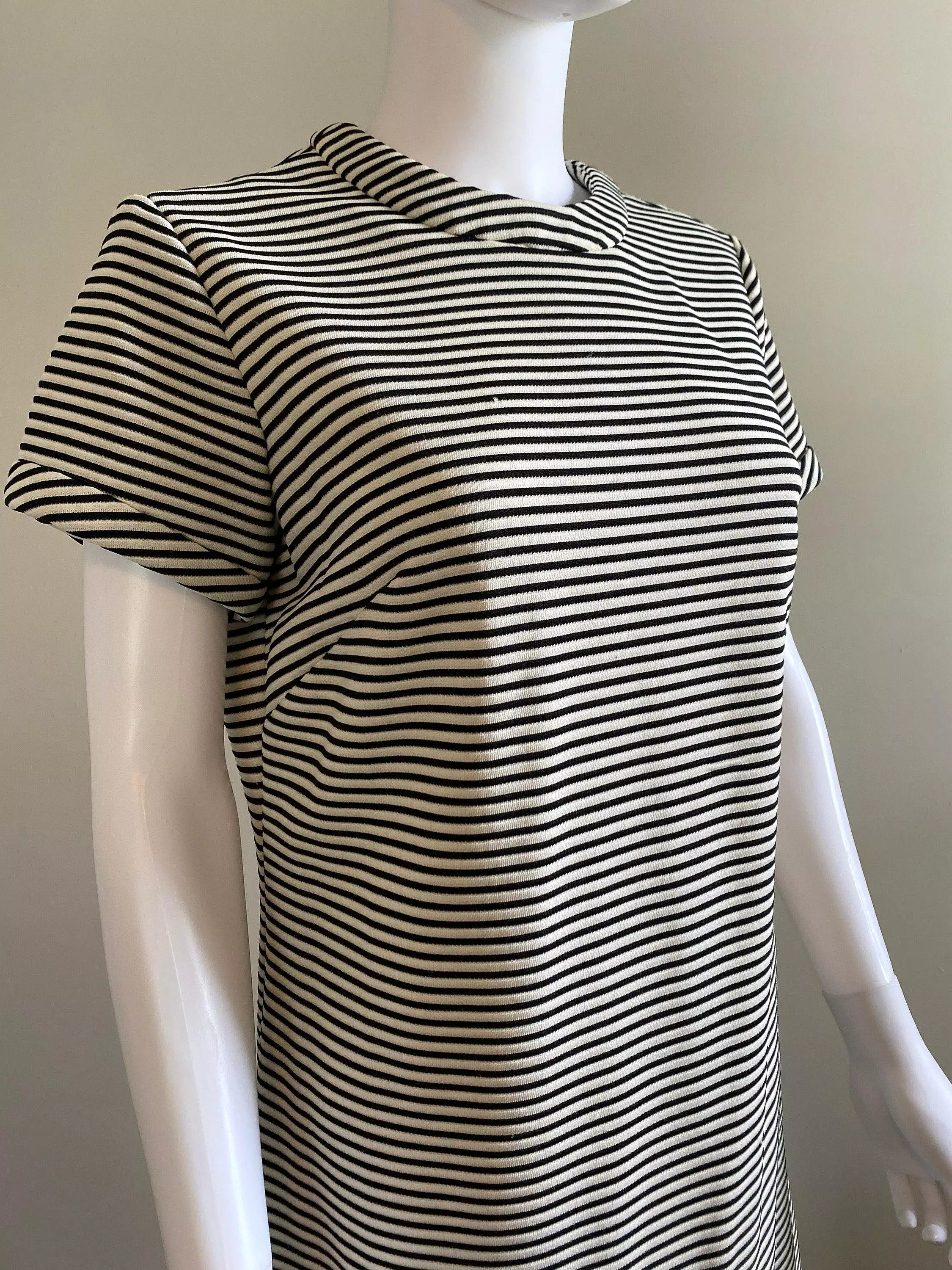 1960s Black and White Striped Shift Dress, 60s Retro Scooter Dress, Barbie Core Dress, Size S