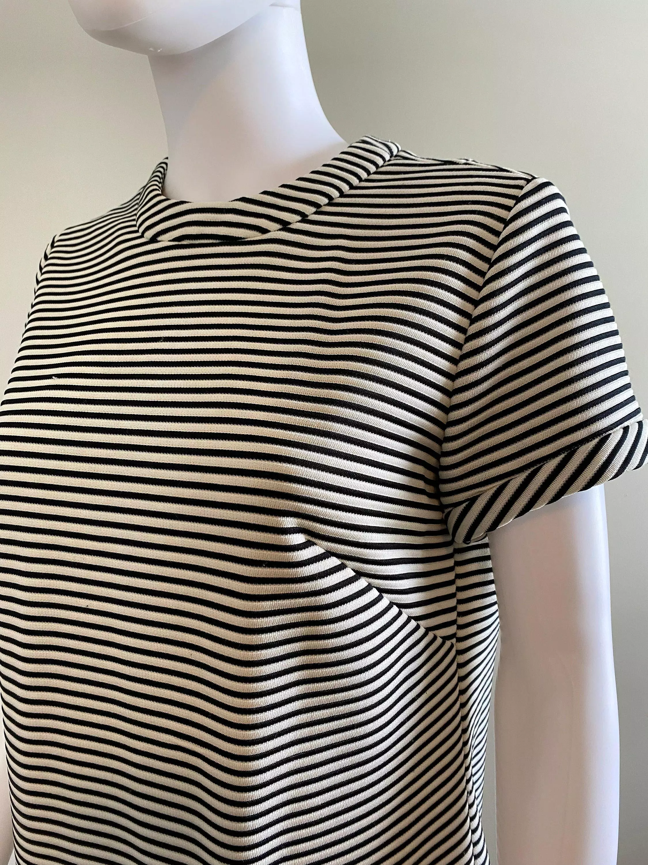 1960s Black and White Striped Shift Dress, 60s Retro Scooter Dress, Barbie Core Dress, Size S