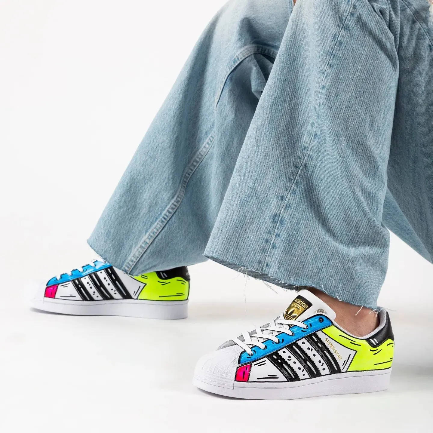 Adidas Superstar Cartoon Fluo