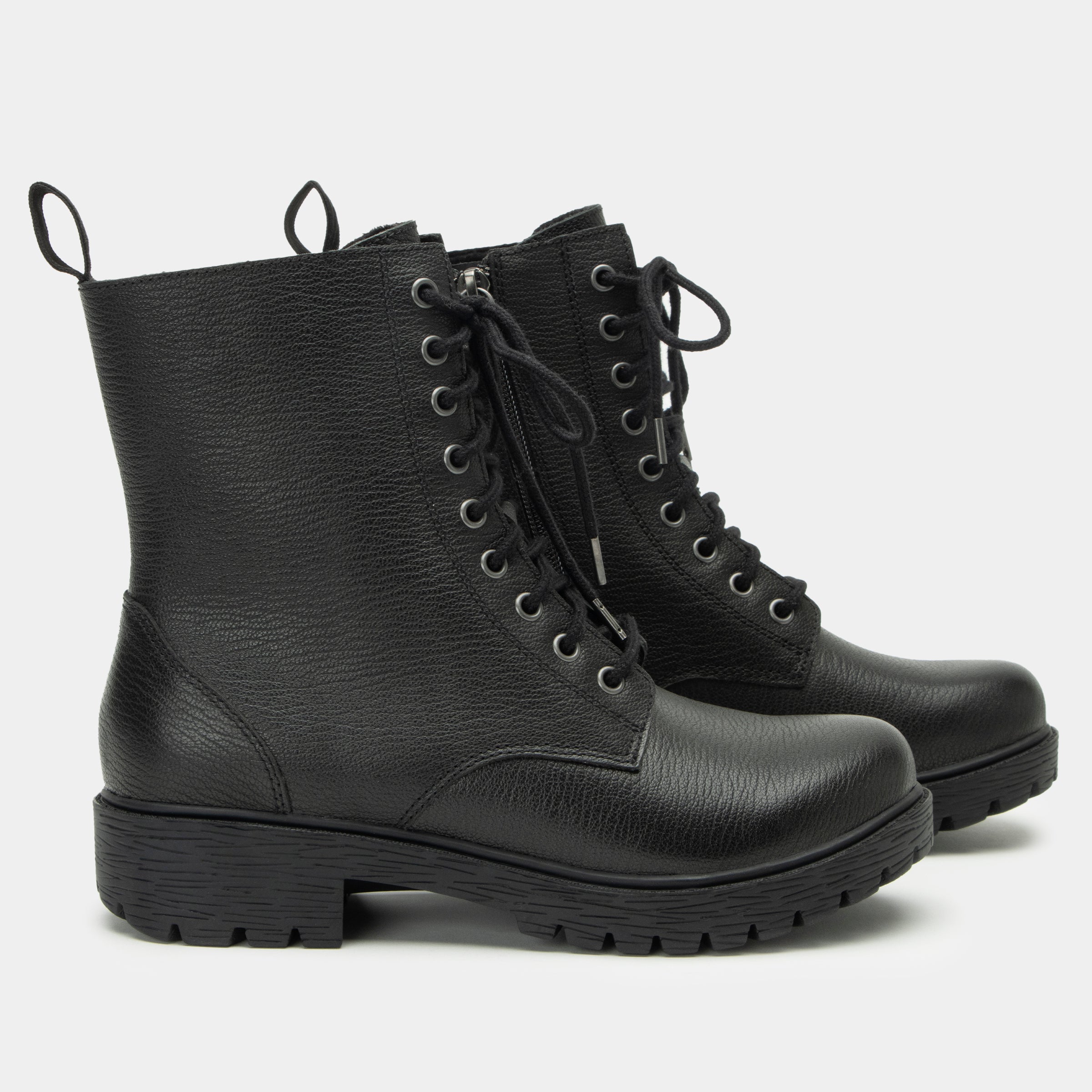 Ari Black Boot