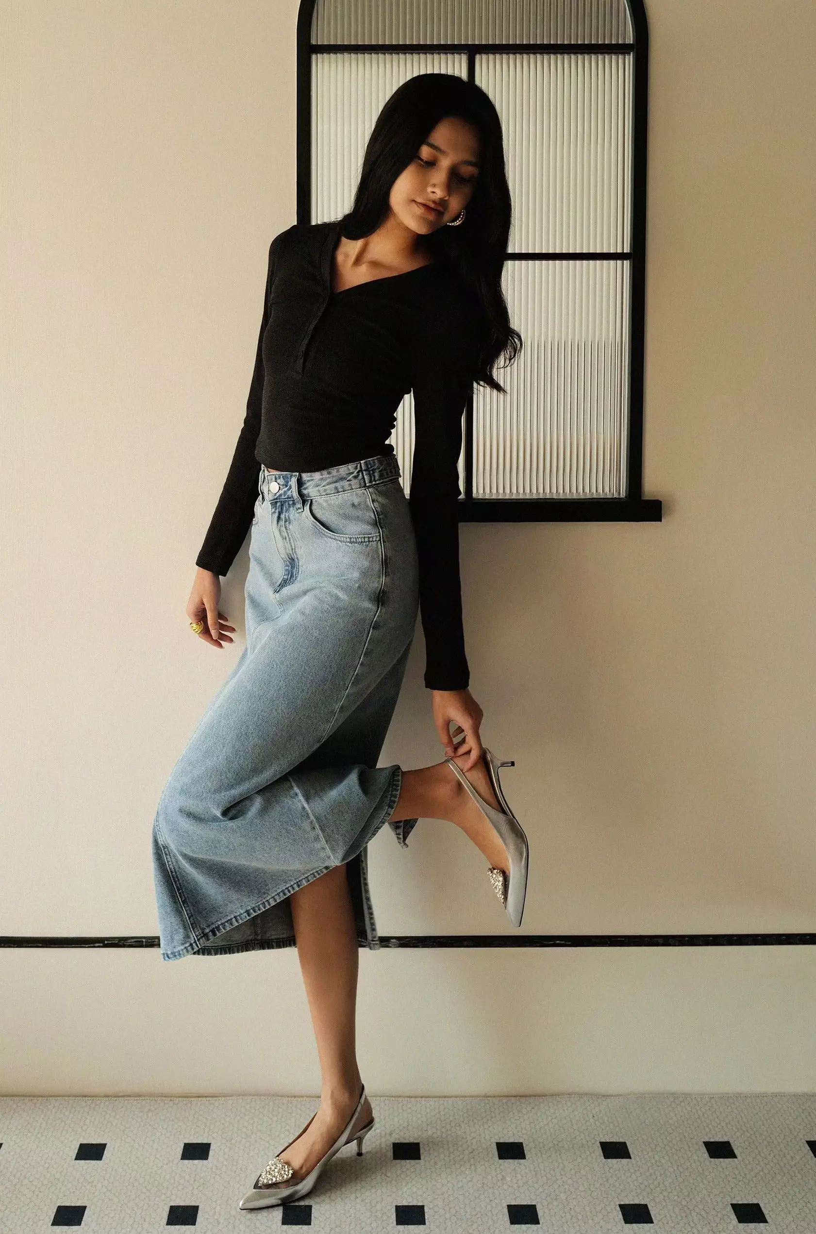 Denim midi skirt for travel