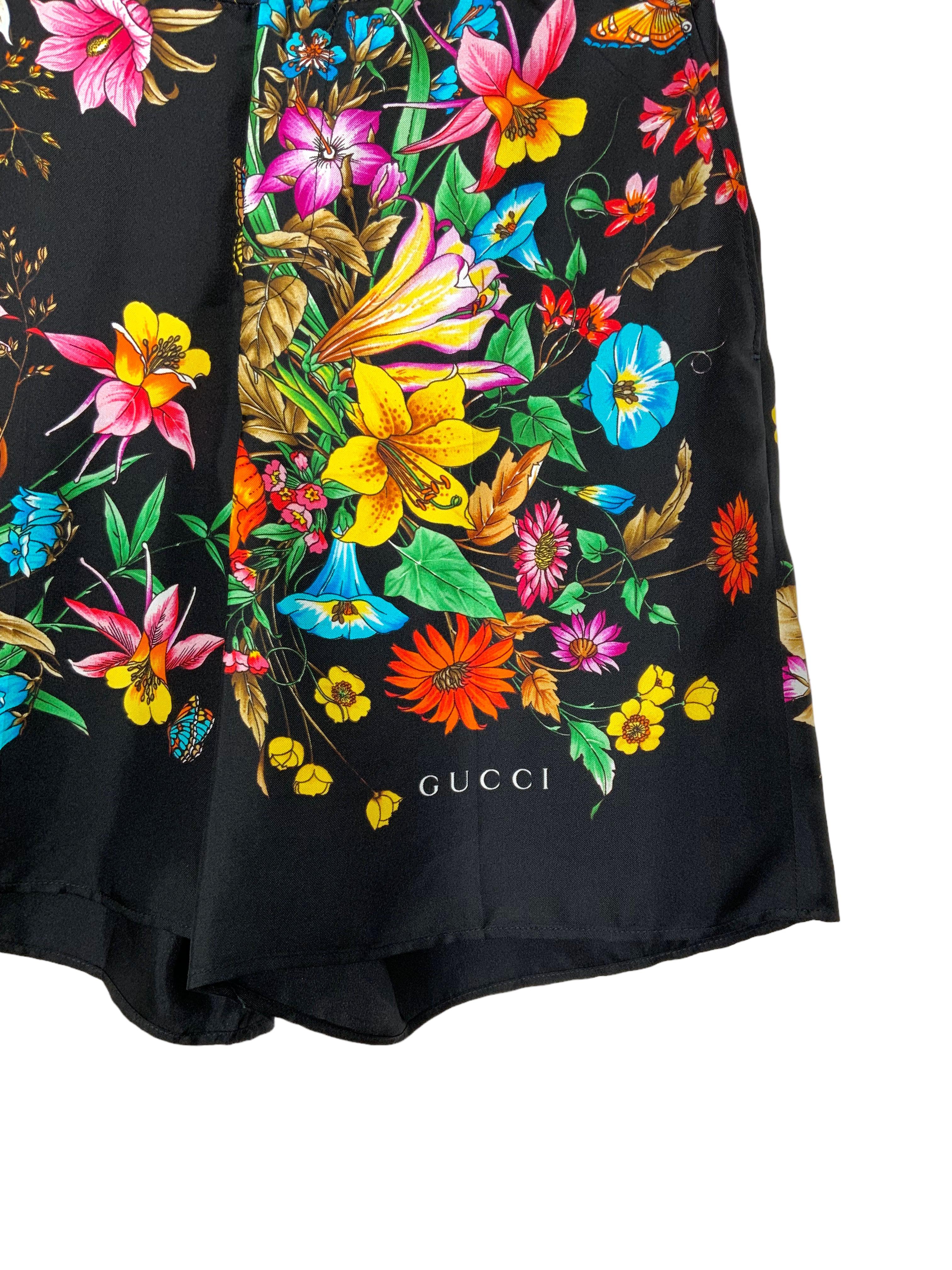 Gucci floral silk shorts in size S.