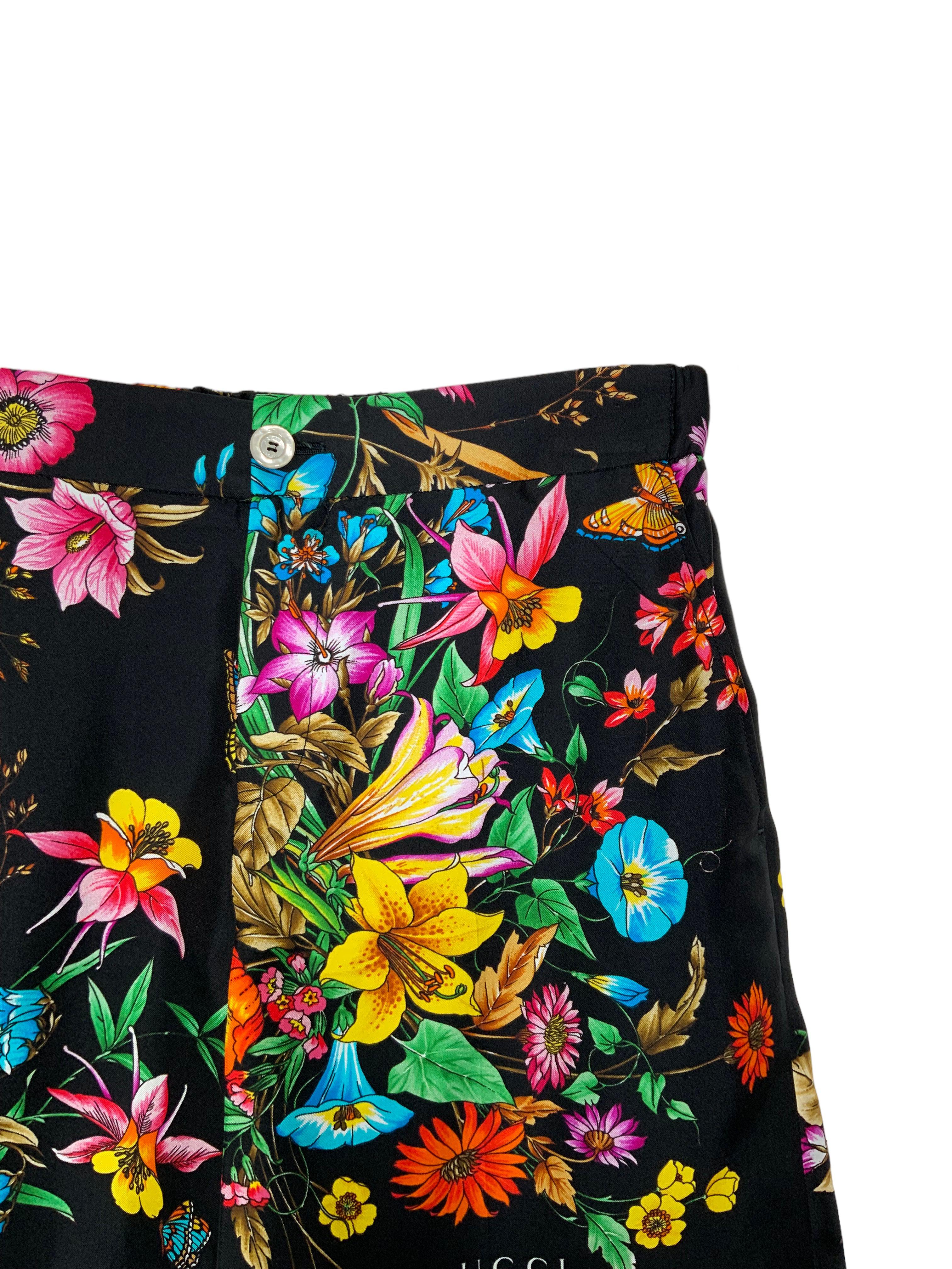 Gucci floral silk shorts in size S.