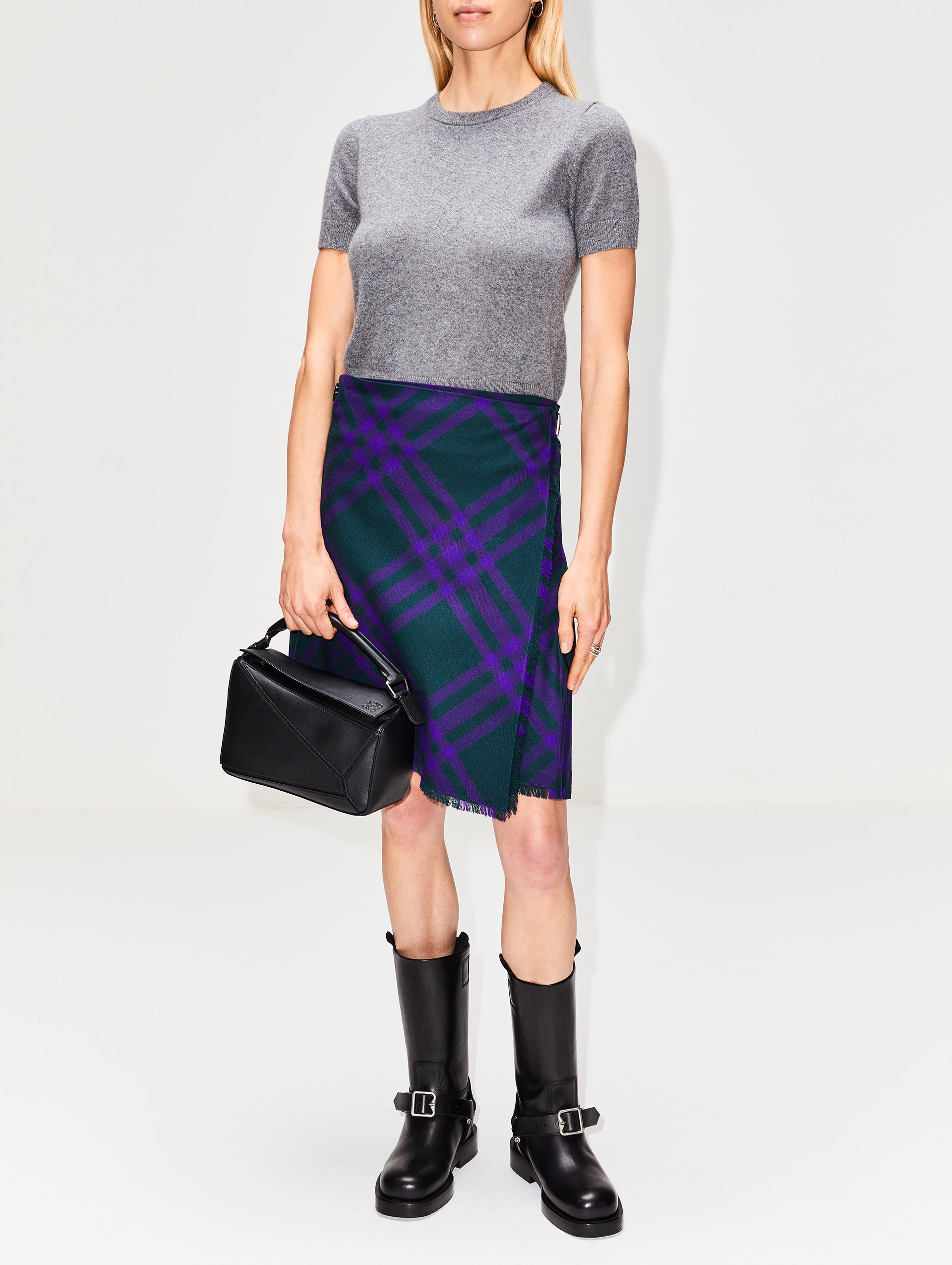 High-Quality Traditional Scottish Kilt | Authentic Tartan Check Design