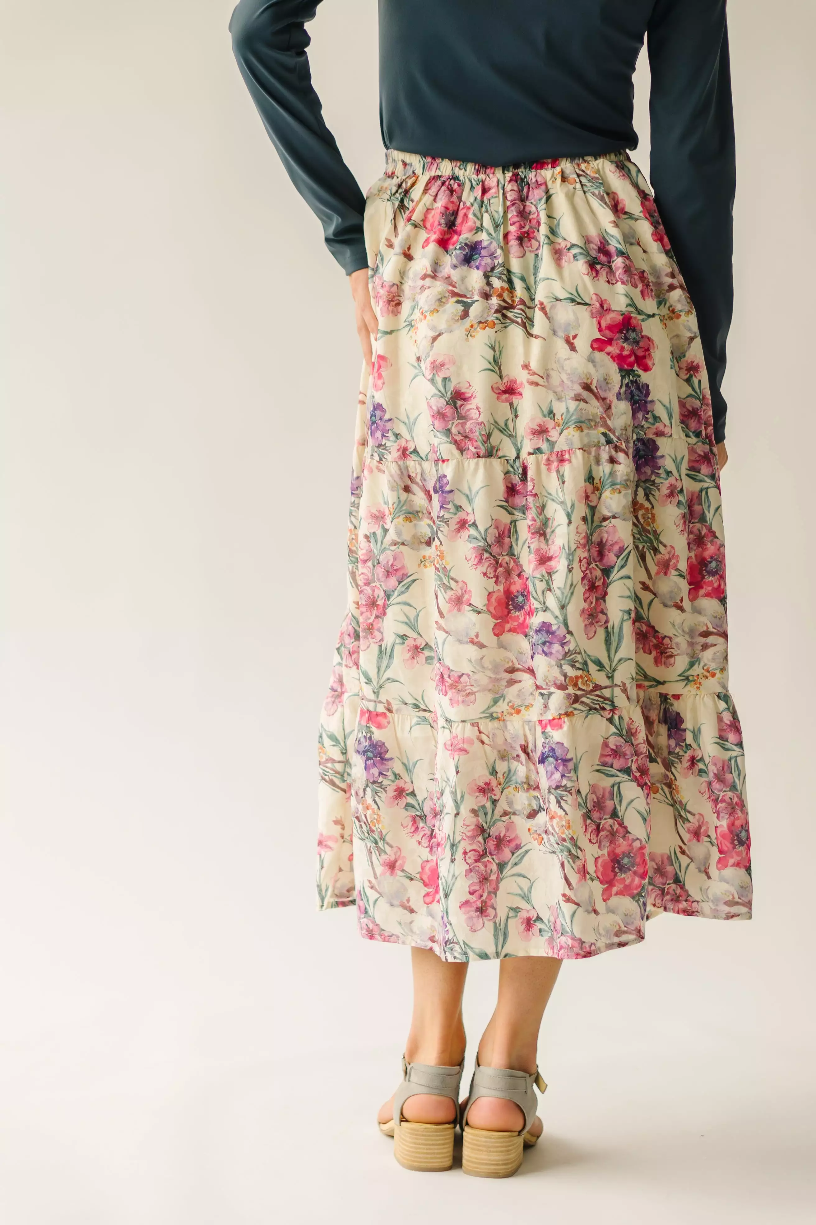 Kenly Floral Tiered Maxi Skirt Cream.