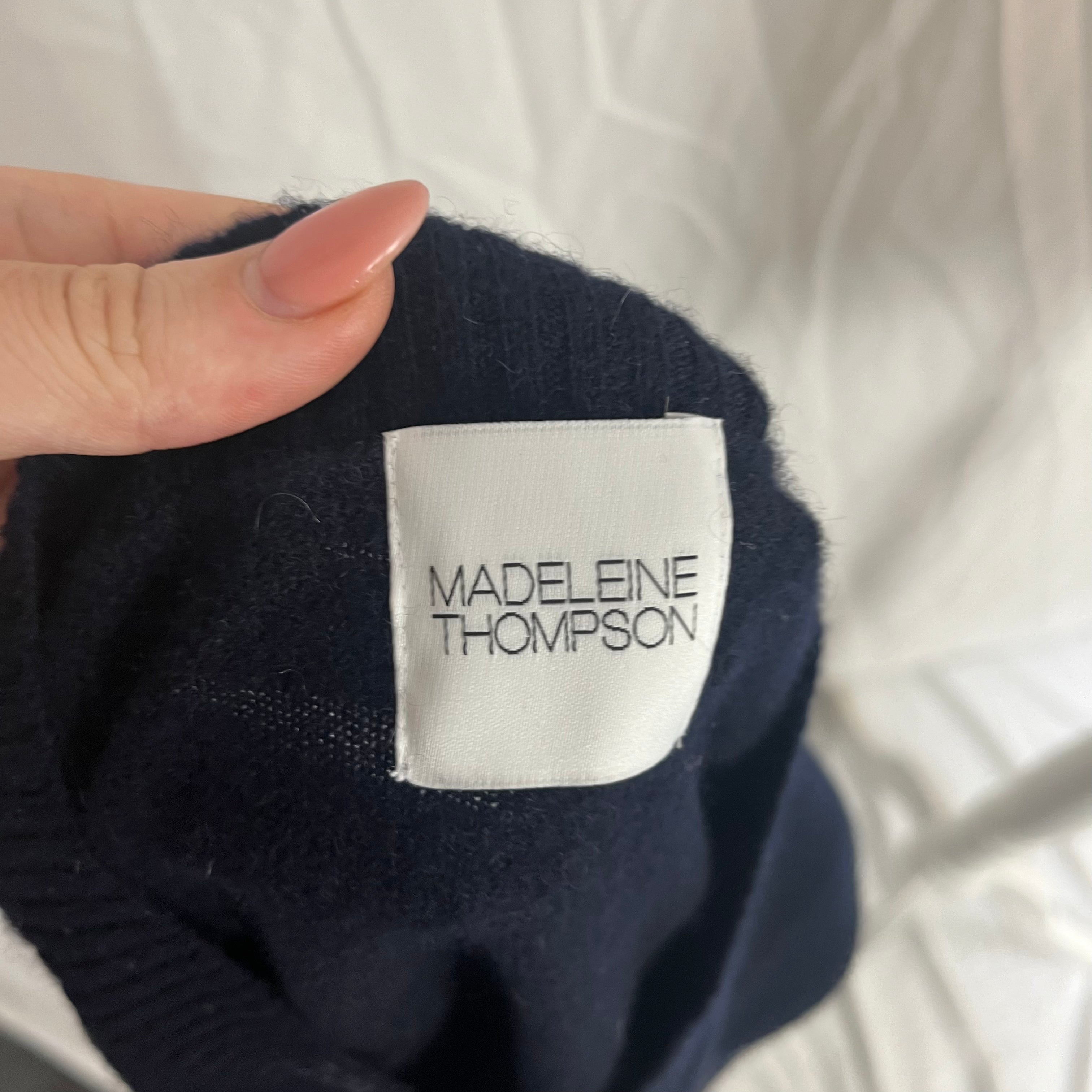 Madeleine Thompson Navy Cashmere Sweater Size Medium