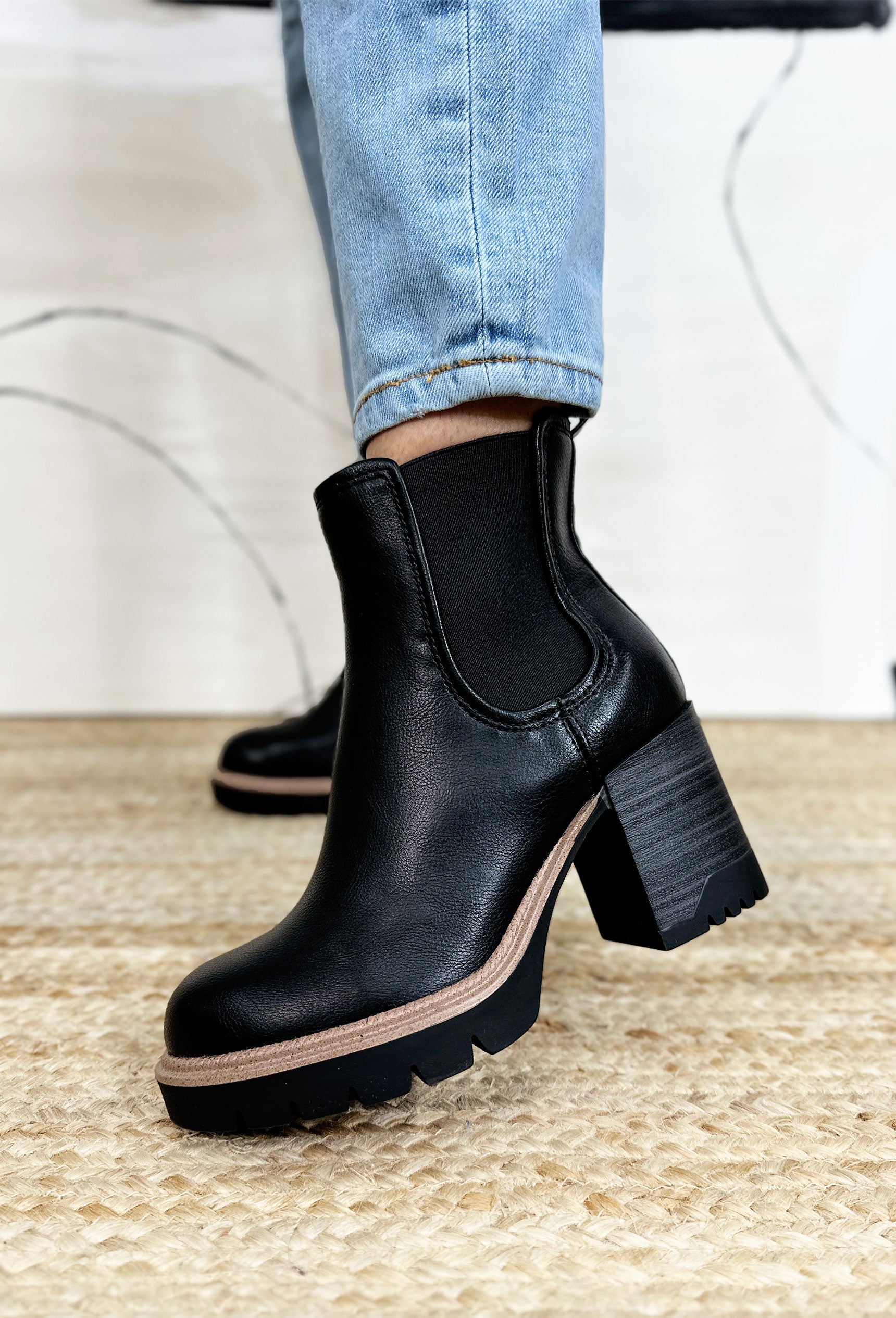 Nilo Lug Sole Boots - Find the Best Deals Now