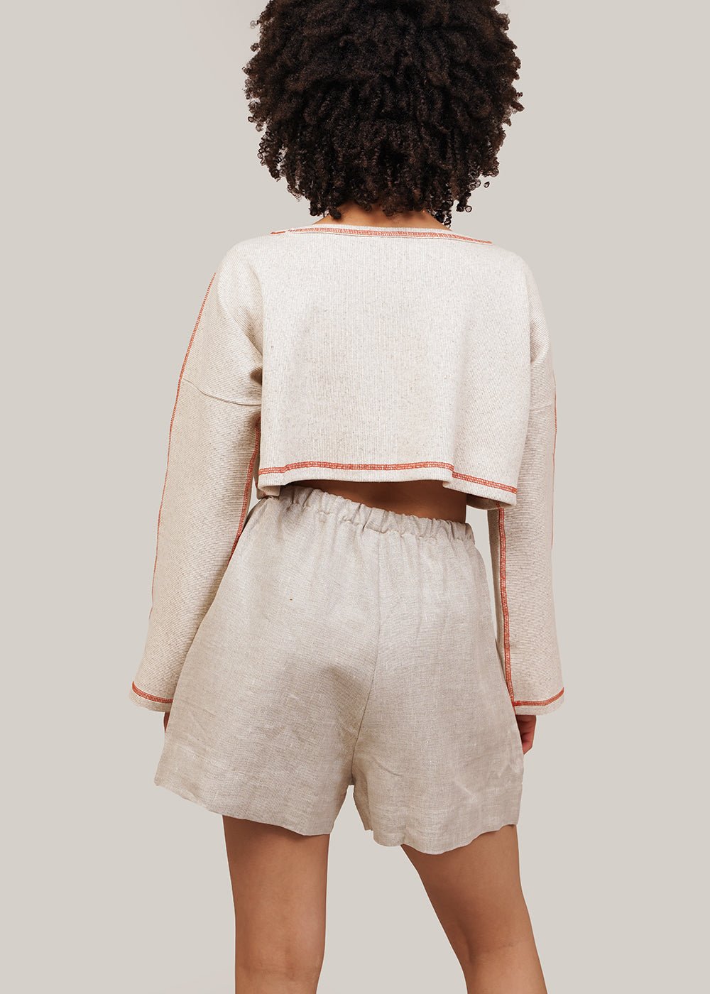 Undyed Nape Crop Sweater