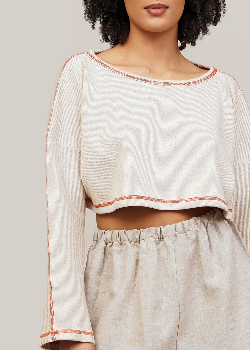 Undyed Nape Crop Sweater