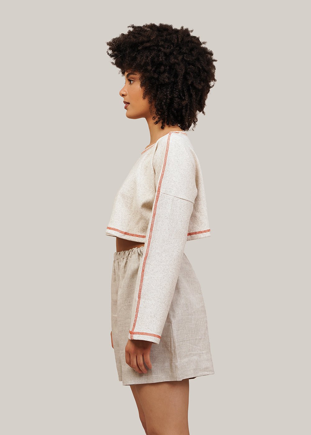 Undyed Nape Crop Sweater